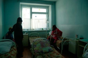 Подарки в больницы. Социальное служение братии обители